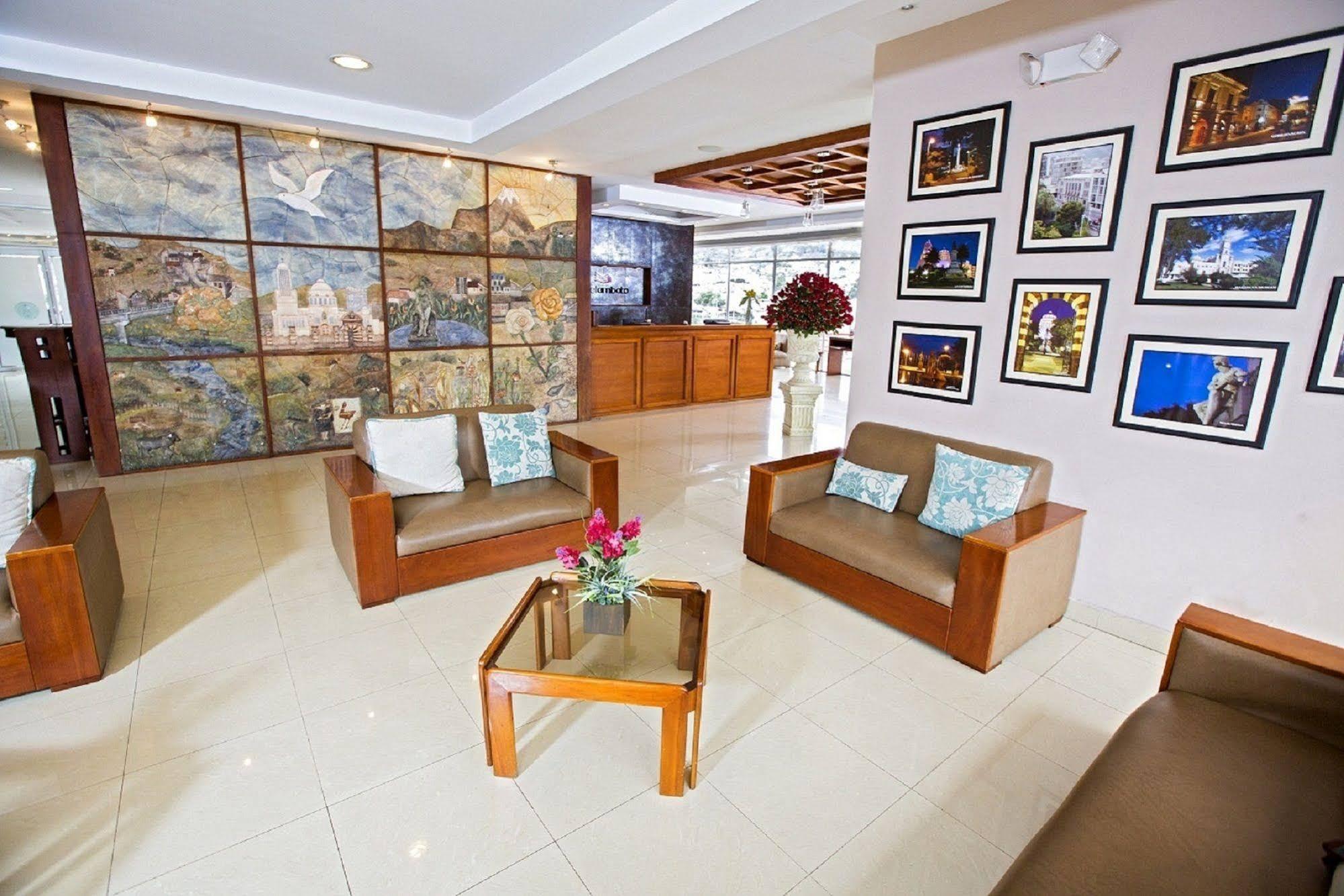 Hotel Ambato Eksteriør billede