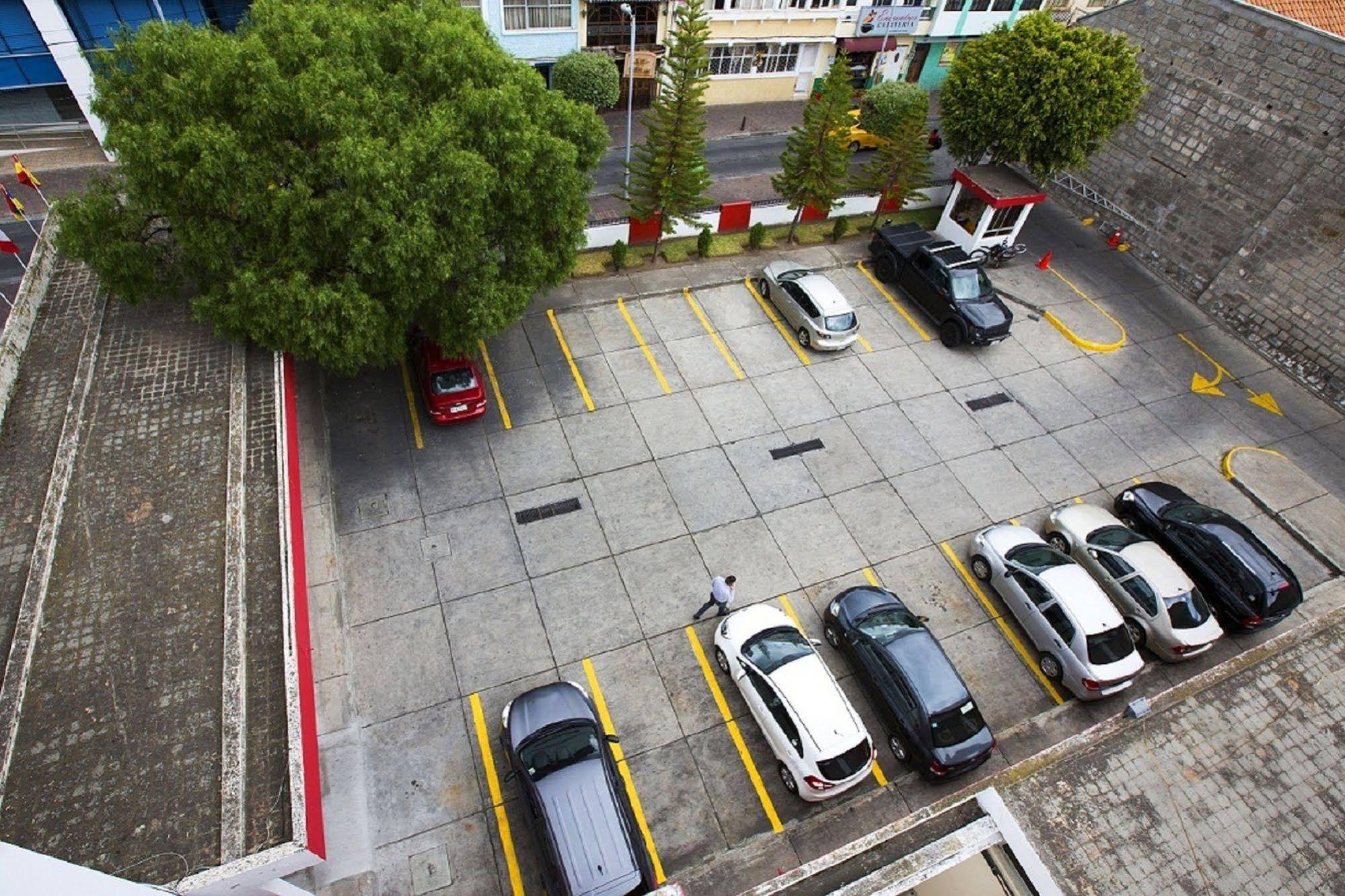 Hotel Ambato Eksteriør billede