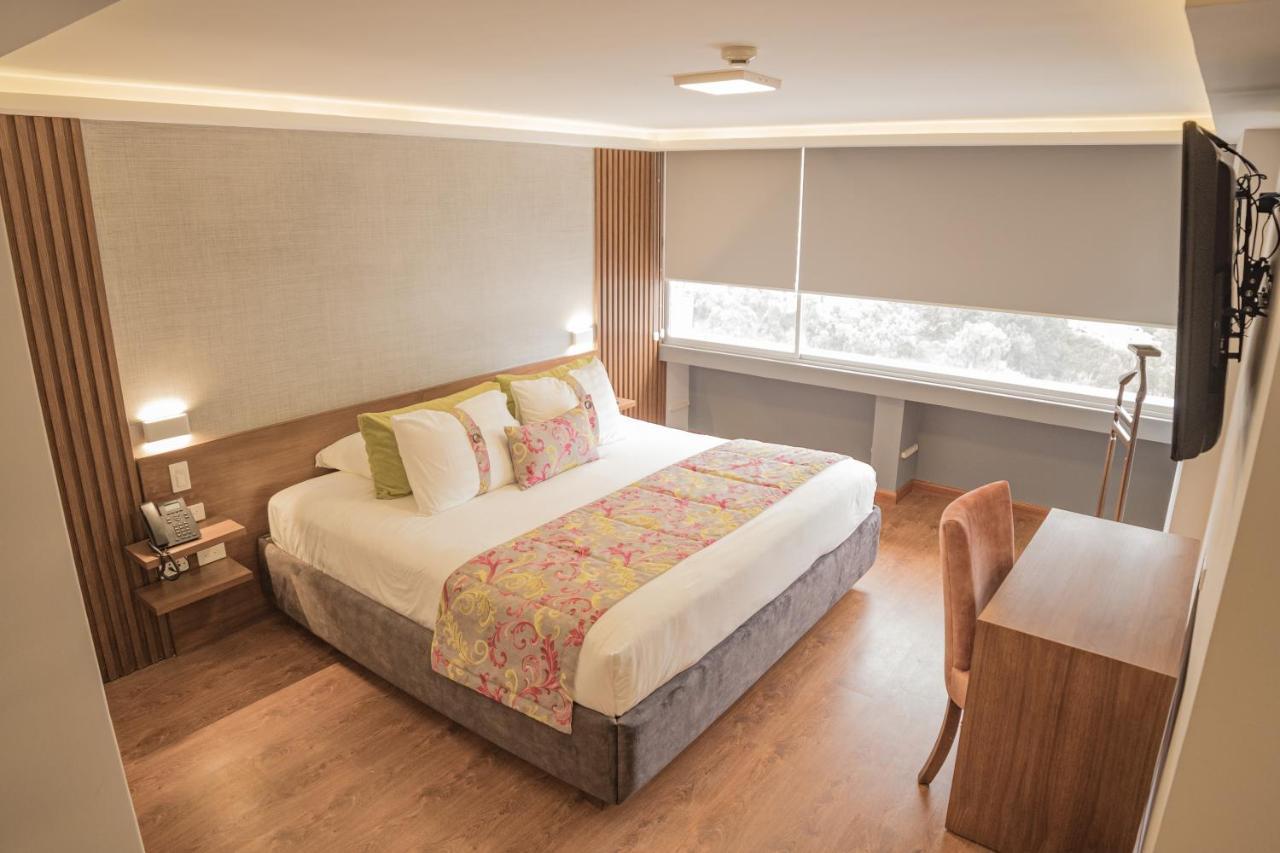 Hotel Ambato Eksteriør billede